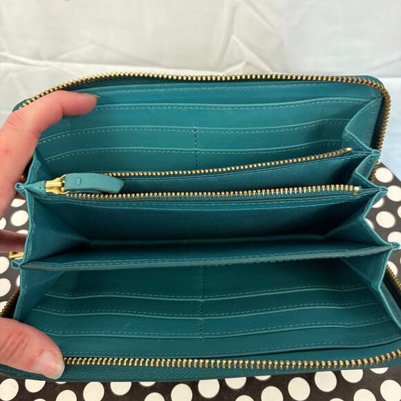 Fossil Teal Blue Green Zip Around Leather Wallet 8" x 4.5" - Picture 2 of 5